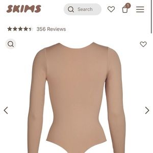 Skims essential crewneck long sleeve bodysuit in the shade Sienna- size XXS/XS